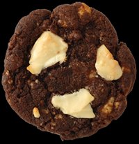 Biscuits triple chocolat et noix de macadam