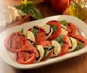 Caprese de tomates et de fromage mozzarella